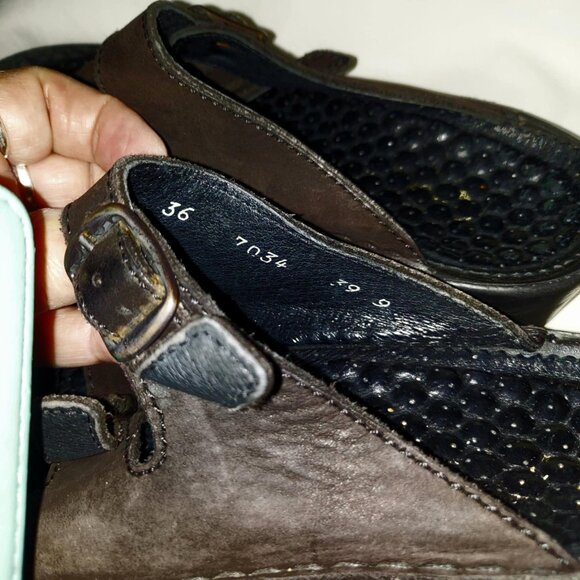 Josef Seibel Black Air Massage 3 buckle  Sandals Size 36  sz 5.5 or 6 preowned - Picture 8 of 8